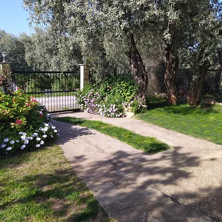 Semesterbostad Sun Garden Skala Sotiros